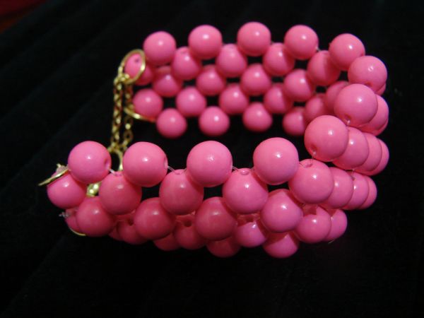 Pulseira bolinha rosa
